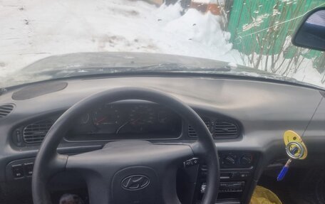 Hyundai Sonata III рестайлинг, 1997 год, 130 000 рублей, 23 фотография