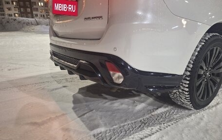 Mitsubishi Outlander III рестайлинг 3, 2022 год, 3 150 000 рублей, 21 фотография