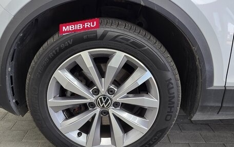 Volkswagen T-Roc I, 2021 год, 1 970 000 рублей, 5 фотография