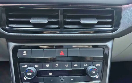 Volkswagen T-Cross I, 2021 год, 1 200 001 рублей, 13 фотография