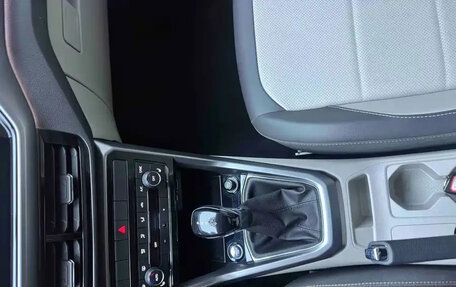 Volkswagen T-Cross I, 2021 год, 1 200 001 рублей, 14 фотография