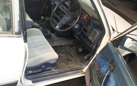 Toyota Camry, 1984 год, 150 000 рублей, 3 фотография