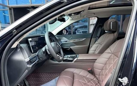 BMW 7 серия, 2024 год, 13 780 000 рублей, 13 фотография