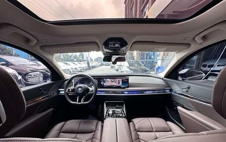 BMW 7 серия, 2024 год, 13 780 000 рублей, 10 фотография