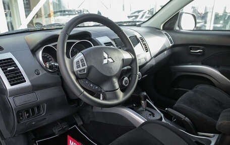 Mitsubishi Outlander III рестайлинг 3, 2008 год, 1 048 000 рублей, 20 фотография