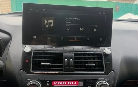 Toyota Land Cruiser Prado 150 рестайлинг 2, 2017 год, 3 500 000 рублей, 12 фотография