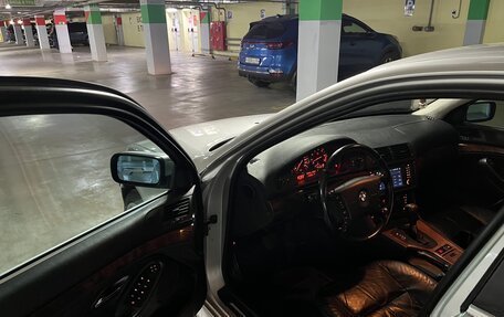 BMW 5 серия, 2001 год, 920 000 рублей, 13 фотография