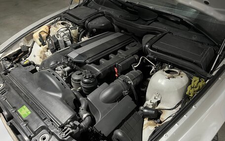 BMW 5 серия, 2001 год, 920 000 рублей, 15 фотография