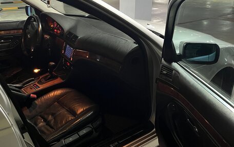 BMW 5 серия, 2001 год, 920 000 рублей, 16 фотография