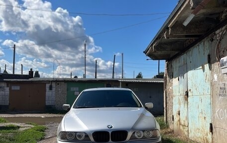 BMW 5 серия, 2001 год, 920 000 рублей, 20 фотография