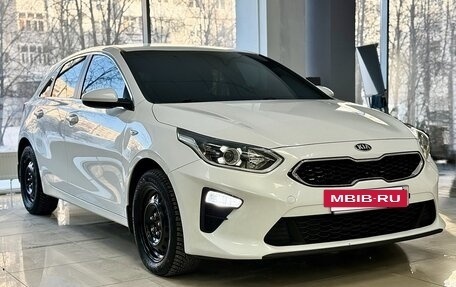 KIA cee'd III, 2020 год, 1 720 000 рублей, 2 фотография
