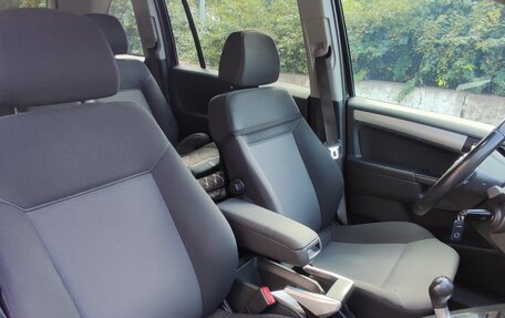 Opel Zafira B, 2010 год, 620 000 рублей, 3 фотография