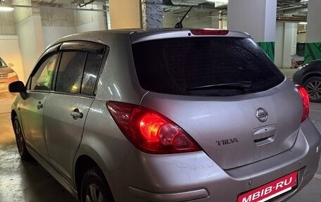 Nissan Tiida, 2010 год, 700 000 рублей, 2 фотография