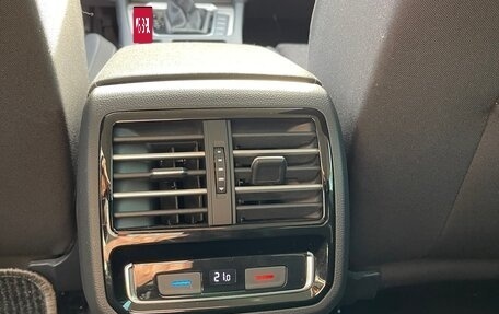 Volkswagen Passat B8 рестайлинг, 2018 год, 2 000 000 рублей, 6 фотография