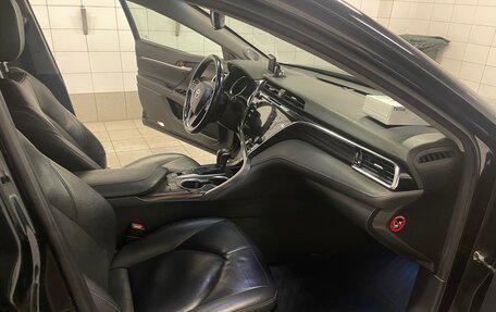 Toyota Camry, 2018 год, 2 500 000 рублей, 1 фотография