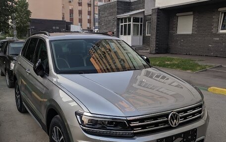 Volkswagen Tiguan II, 2019 год, 3 000 000 рублей, 1 фотография