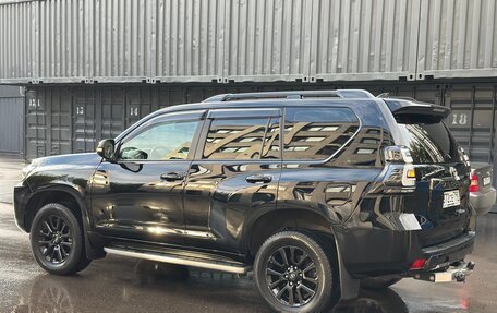 Toyota Land Cruiser Prado 150 рестайлинг 2, 2021 год, 8 000 000 рублей, 7 фотография