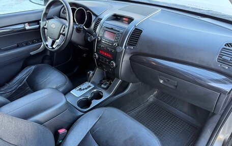 KIA Sorento II рестайлинг, 2011 год, 990 000 рублей, 9 фотография