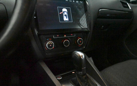 Volkswagen Jetta VI, 2011 год, 962 000 рублей, 14 фотография