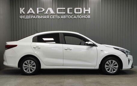 KIA Rio IV, 2021 год, 1 215 000 рублей, 6 фотография