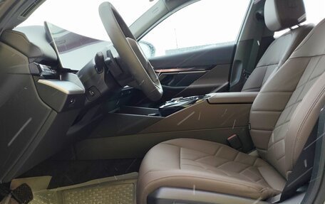 BMW 5 серия, 2025 год, 9 900 000 рублей, 10 фотография