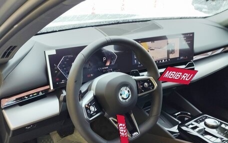 BMW 5 серия, 2025 год, 9 900 000 рублей, 14 фотография