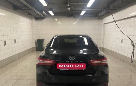 Toyota Camry, 2018 год, 2 500 000 рублей, 8 фотография