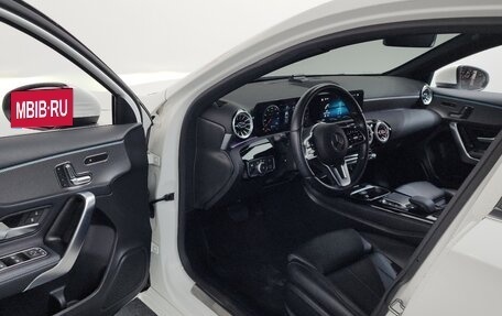 Mercedes-Benz A-Класс, 2022 год, 3 960 000 рублей, 4 фотография