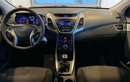 Hyundai Elantra V, 2015 год, 986 000 рублей, 9 фотография
