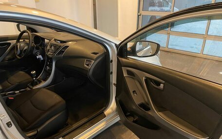 Hyundai Elantra V, 2015 год, 986 000 рублей, 26 фотография