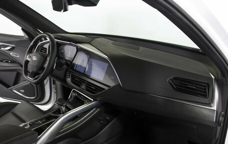 Geely Tugella FY11, 2023 год, 2 698 000 рублей, 9 фотография