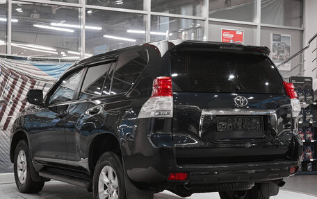 Toyota Land Cruiser Prado 150 рестайлинг 2, 2013 год, 2 605 000 рублей, 4 фотография