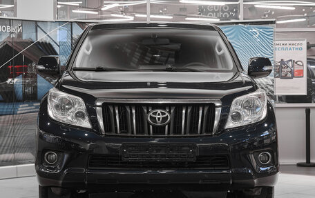 Toyota Land Cruiser Prado 150 рестайлинг 2, 2013 год, 2 605 000 рублей, 2 фотография