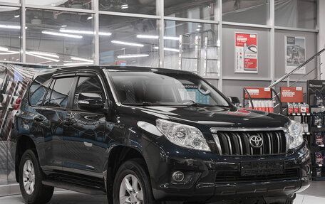 Toyota Land Cruiser Prado 150 рестайлинг 2, 2013 год, 2 605 000 рублей, 3 фотография