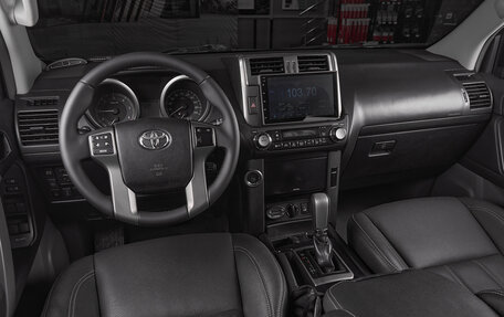 Toyota Land Cruiser Prado 150 рестайлинг 2, 2013 год, 2 605 000 рублей, 7 фотография