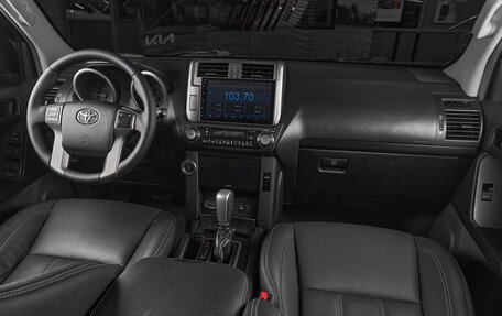 Toyota Land Cruiser Prado 150 рестайлинг 2, 2013 год, 2 605 000 рублей, 9 фотография