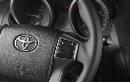 Toyota Land Cruiser Prado 150 рестайлинг 2, 2013 год, 2 605 000 рублей, 12 фотография