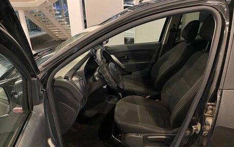 Renault Logan II, 2018 год, 590 000 рублей, 14 фотография