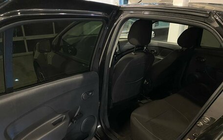 Renault Logan II, 2018 год, 590 000 рублей, 21 фотография