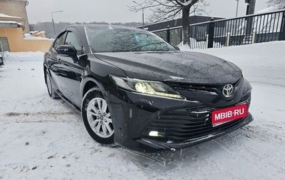 Toyota Camry, 2019 год, 2 100 000 рублей, 1 фотография
