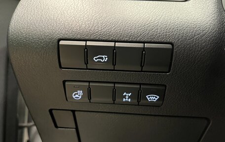 Lexus RX IV рестайлинг, 2016 год, 3 350 000 рублей, 25 фотография