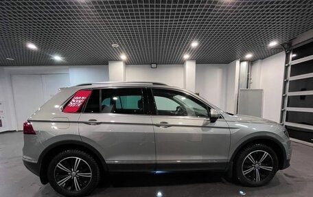 Volkswagen Tiguan II, 2017 год, 2 880 000 рублей, 2 фотография