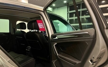 Volkswagen Tiguan II, 2017 год, 2 880 000 рублей, 17 фотография