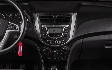 Hyundai Solaris II рестайлинг, 2012 год, 650 000 рублей, 15 фотография