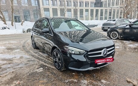 Mercedes-Benz B-Класс, 2019 год, 2 590 000 рублей, 3 фотография