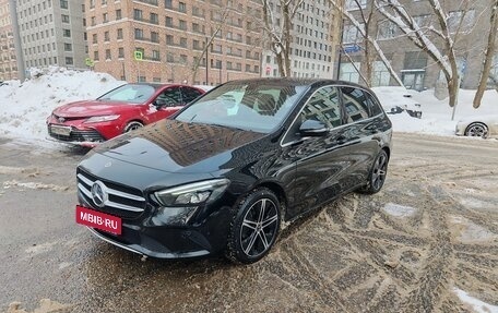 Mercedes-Benz B-Класс, 2019 год, 2 590 000 рублей, 2 фотография
