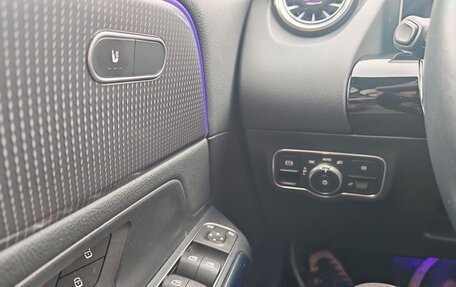 Mercedes-Benz B-Класс, 2019 год, 2 590 000 рублей, 18 фотография