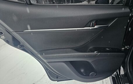 Toyota Camry, 2019 год, 2 100 000 рублей, 8 фотография