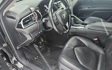 Toyota Camry, 2019 год, 2 100 000 рублей, 5 фотография