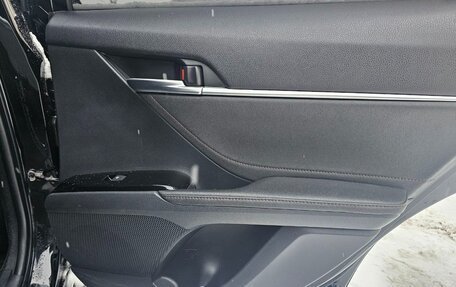 Toyota Camry, 2019 год, 2 100 000 рублей, 12 фотография